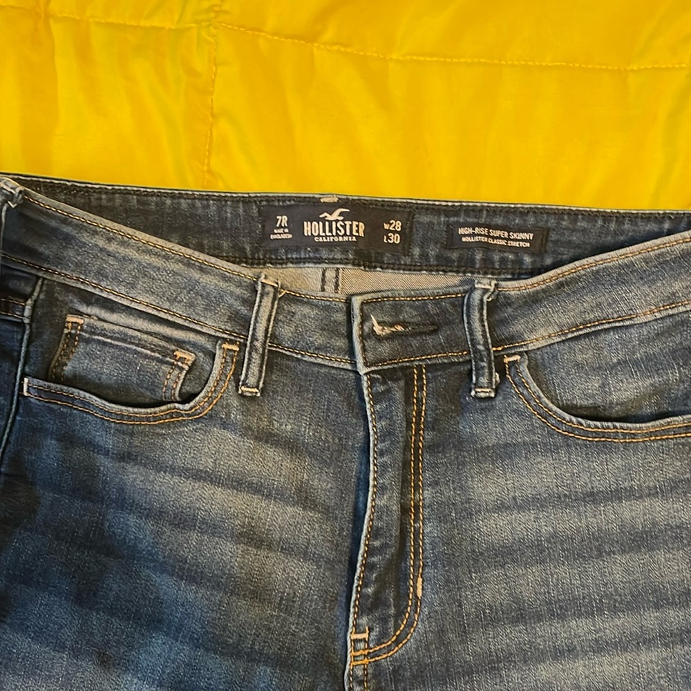 Hollister High Rise Super Skinny 7R